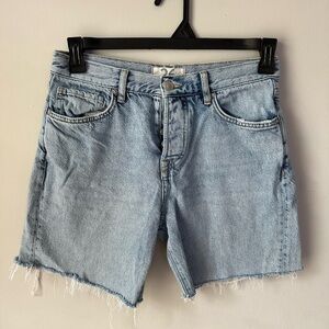 We The Free Raw Hem Shorts Button Fly Light Wash Size 26